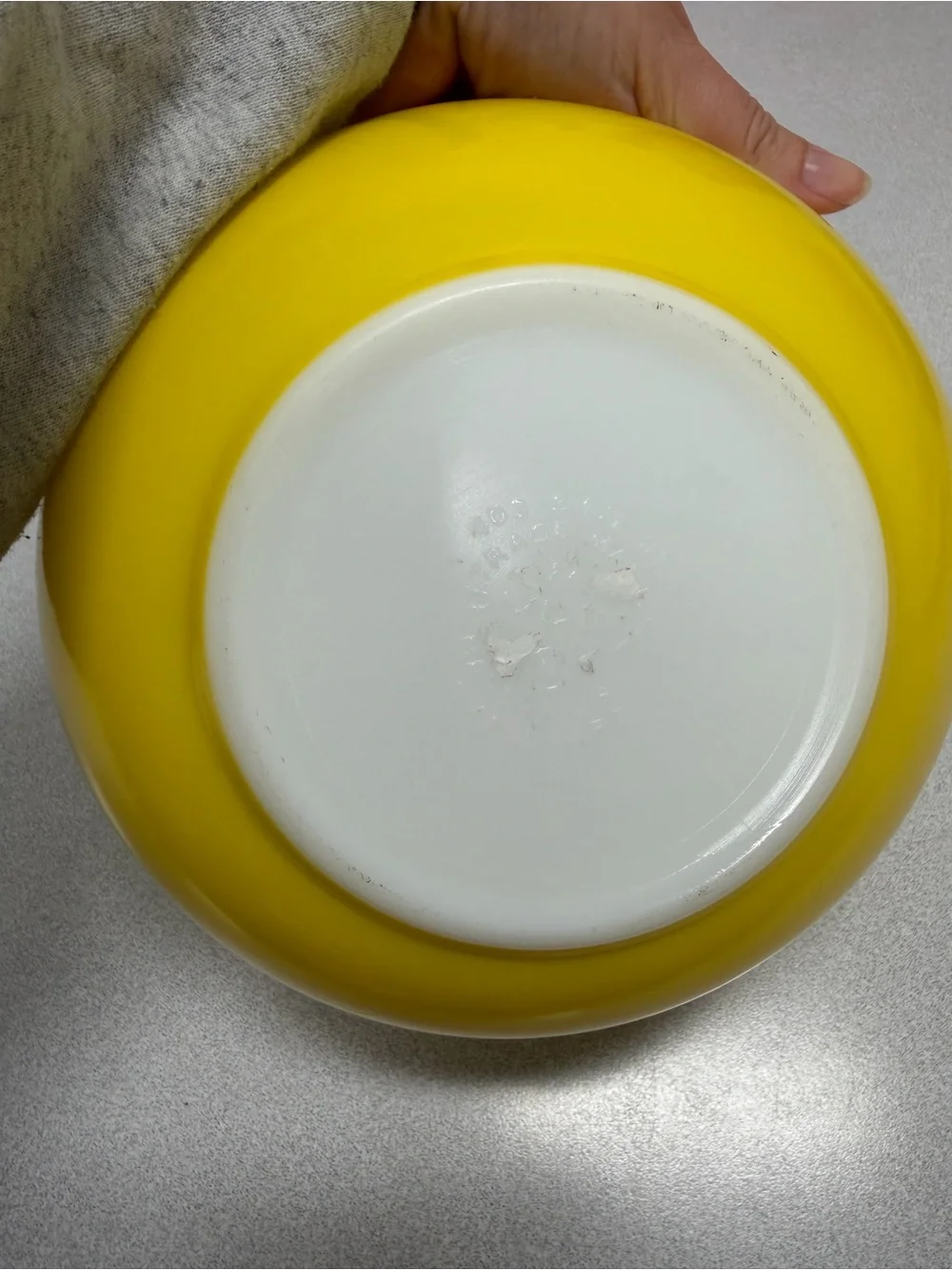 Pyrex 403 Yellow Ceramic Mixing Bowl - Bright Kitchen Salad Bowl